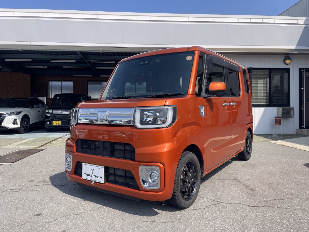 DAIHATSU WAKE