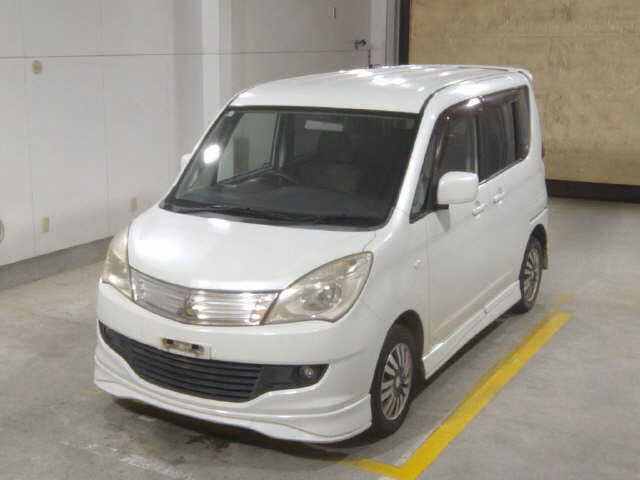 MITSUBISHI DELICA D:2