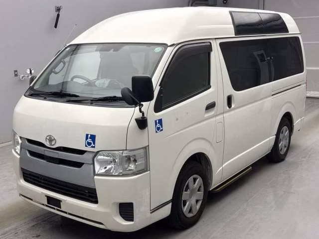 TOYOTA REGIUS ACE