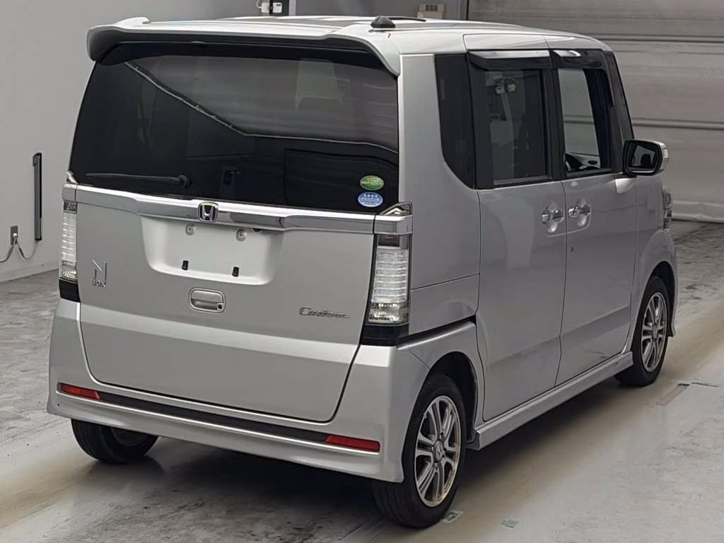 HONDA N-BOX