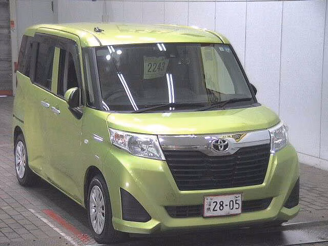TOYOTA ROOMY