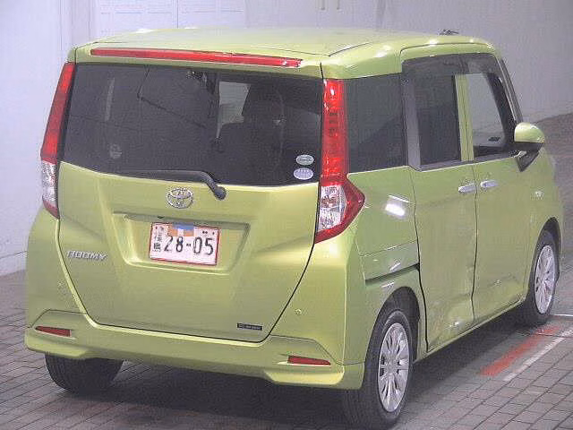 TOYOTA ROOMY