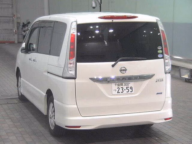 NISSAN SERENA
