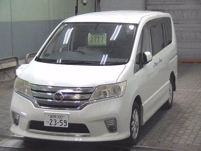 NISSAN SERENA