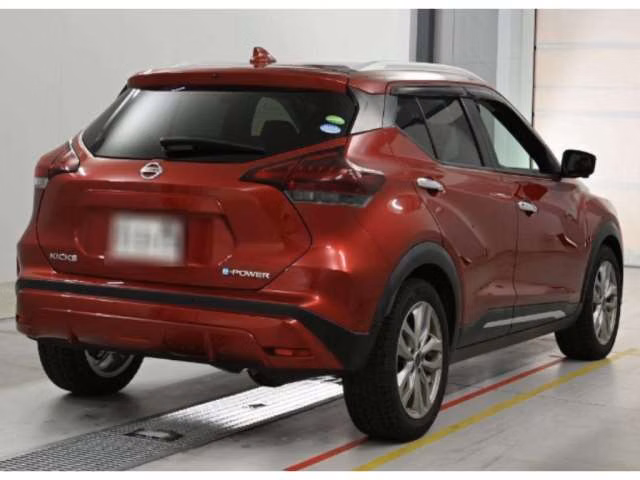 NISSAN KICKS