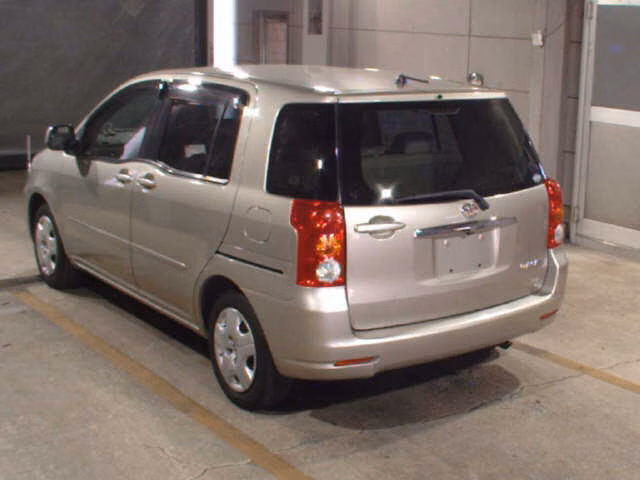 TOYOTA RAUM