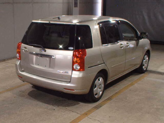 TOYOTA RAUM
