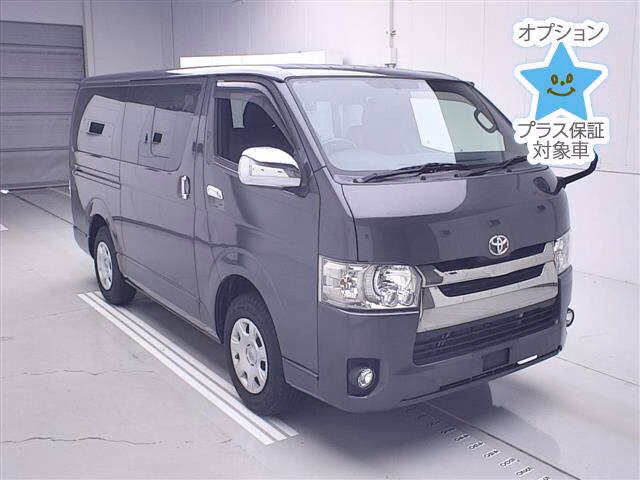 TOYOTA REGIUS ACE