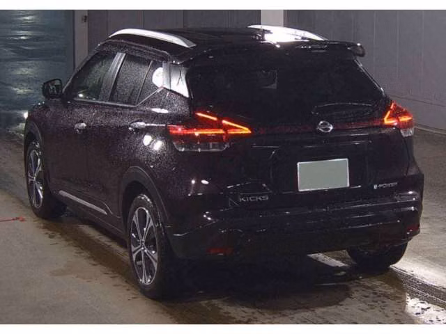 NISSAN KICKS