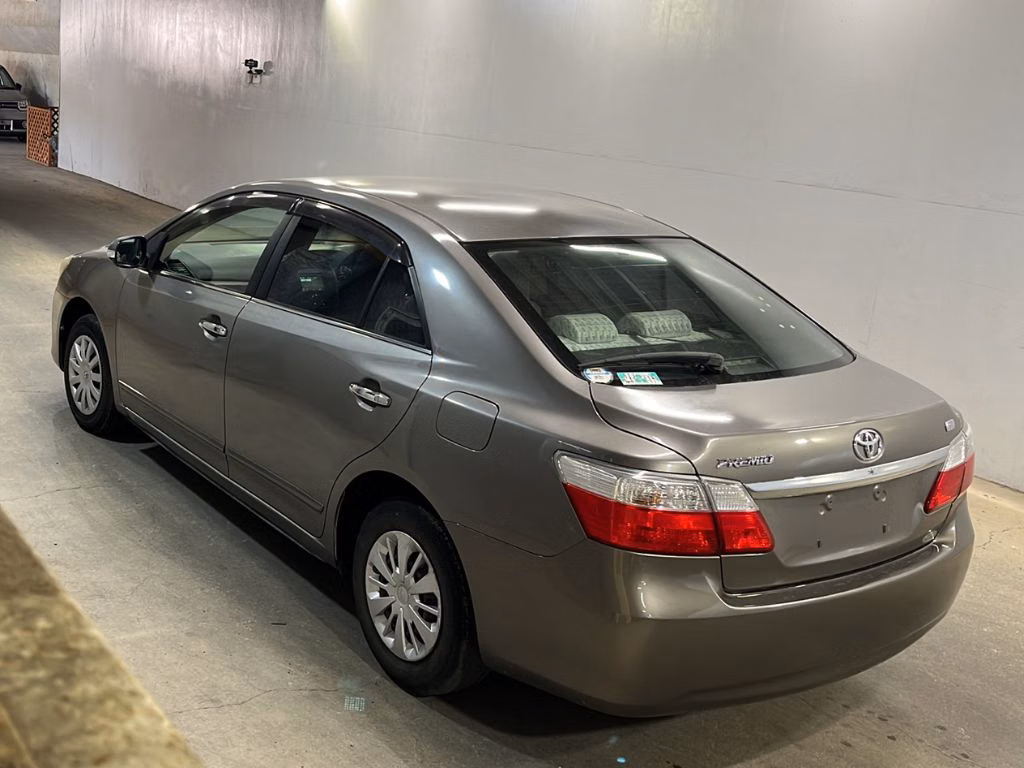 TOYOTA PREMIO