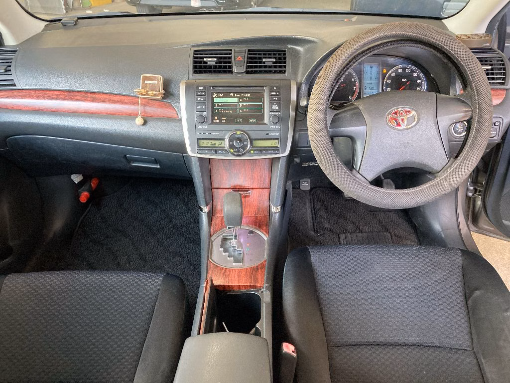 TOYOTA PREMIO