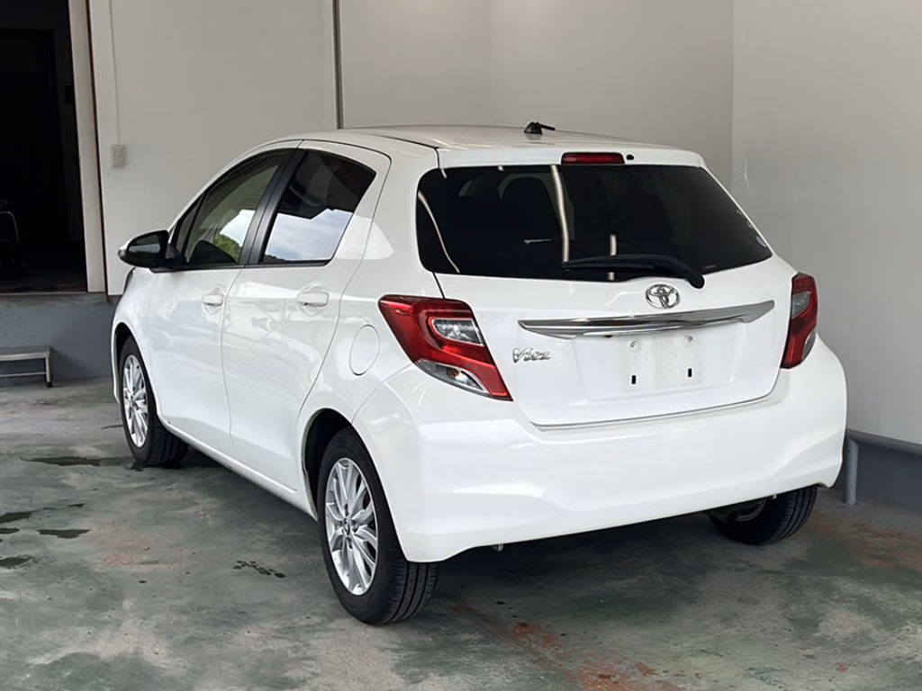 TOYOTA VITZ