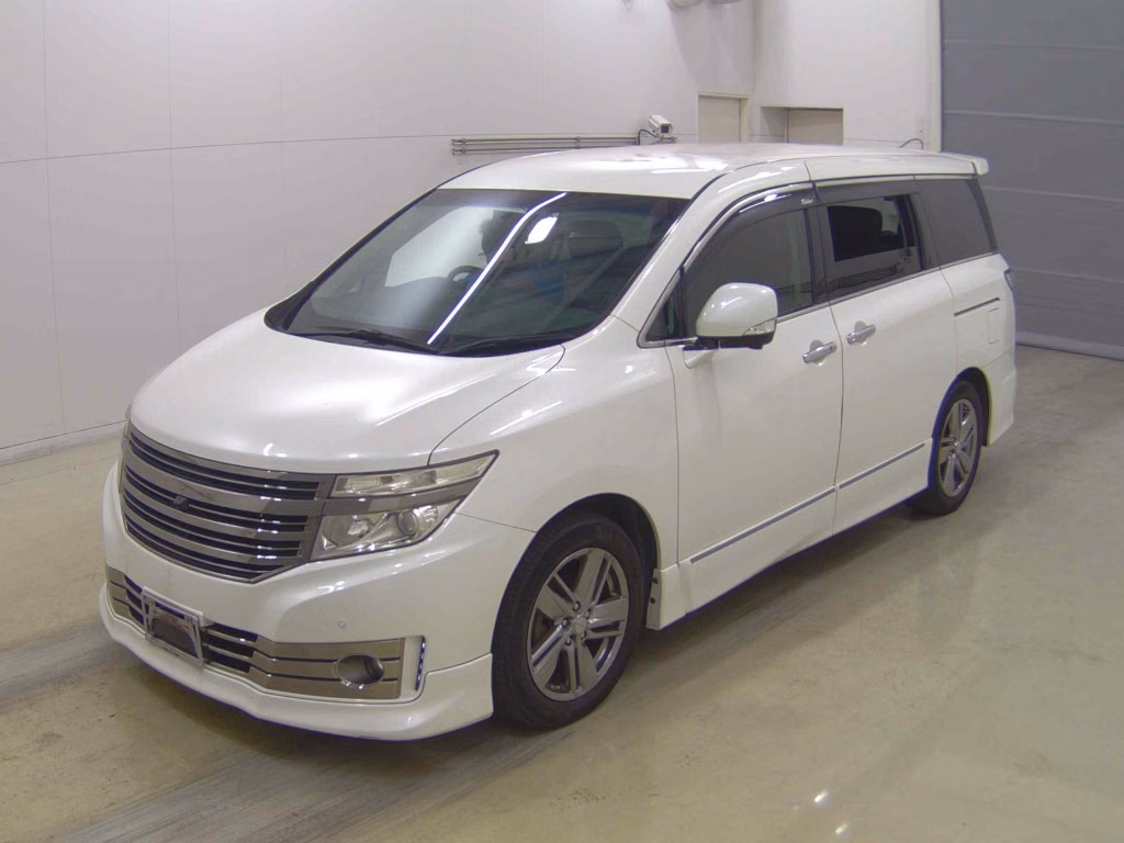 NISSAN ELGRAND