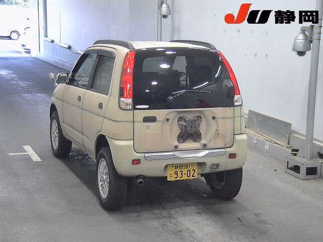 DAIHATSU TERIOS KID
