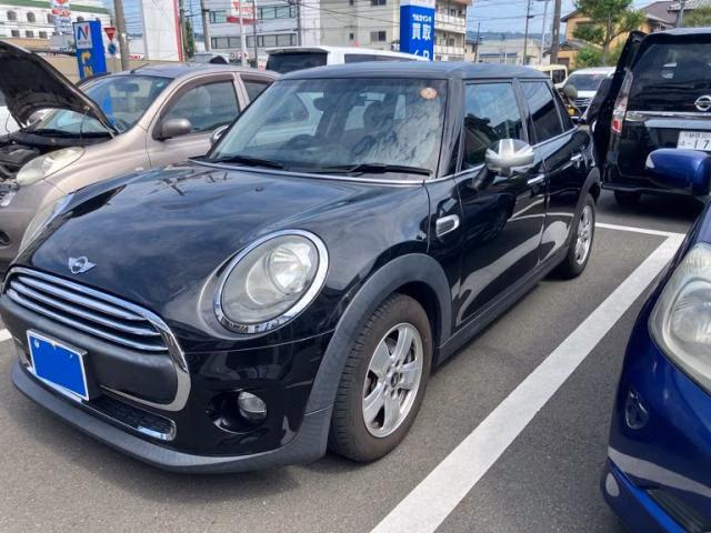 MINI HATCH