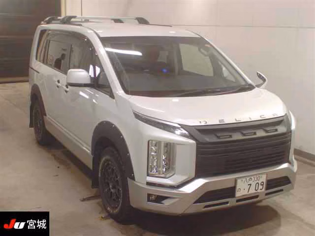 MITSUBISHI DELICA D:5