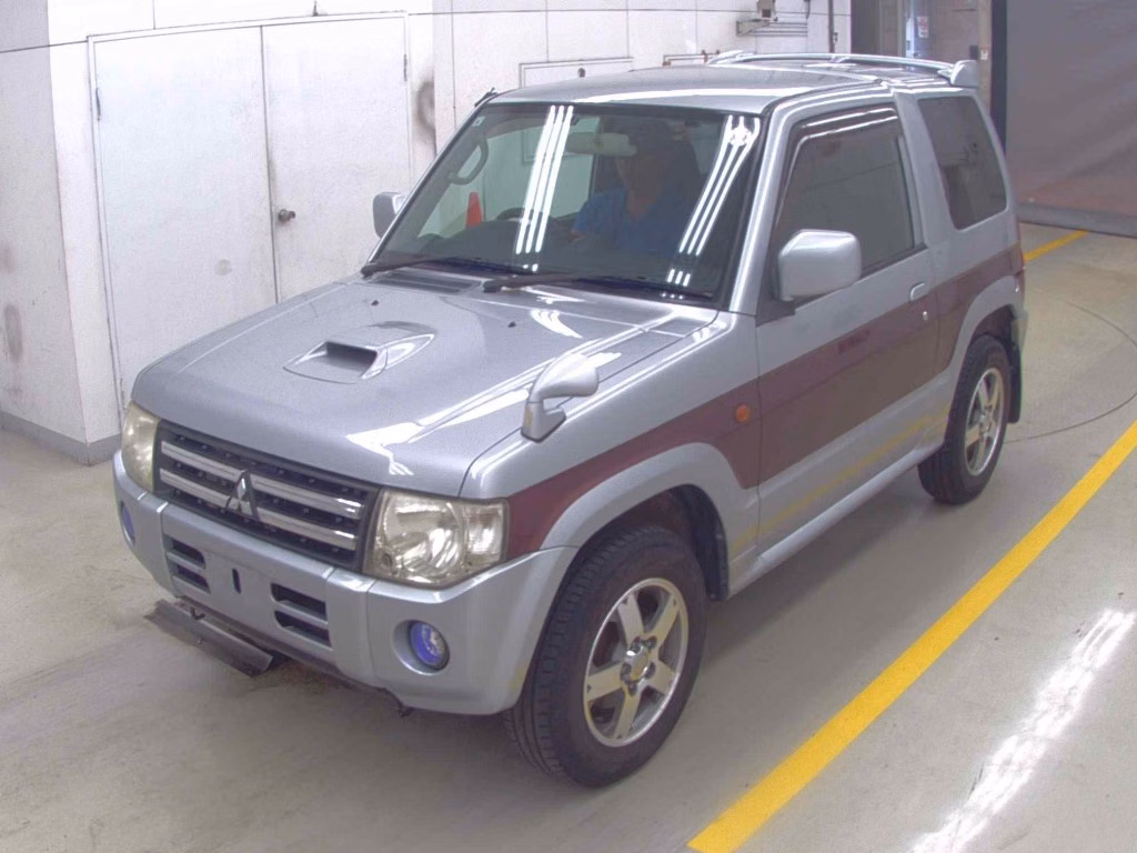 MITSUBISHI PAJERO MINI