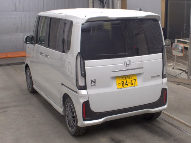HONDA N-BOX