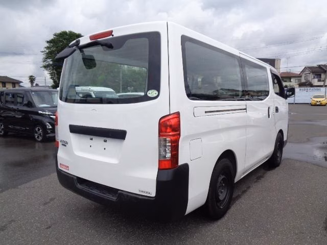 NISSAN NV350 CARAVAN