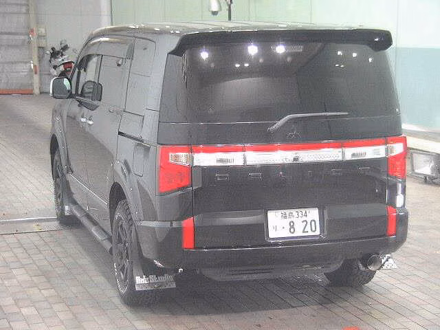 MITSUBISHI DELICA D:5