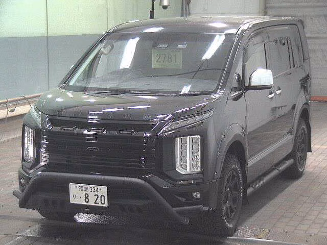 MITSUBISHI DELICA D:5