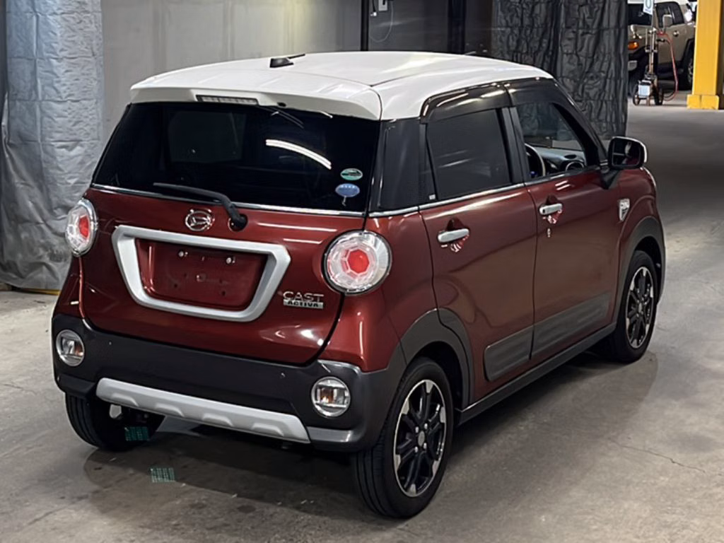 DAIHATSU CAST