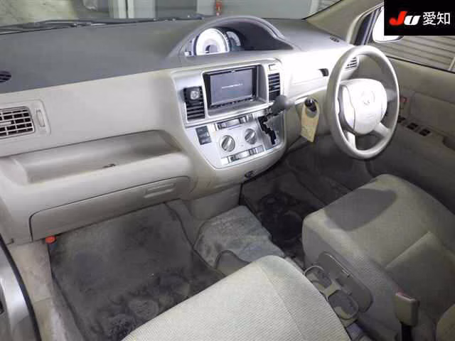 TOYOTA RAUM