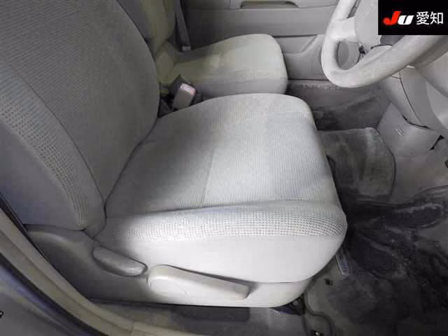 TOYOTA RAUM