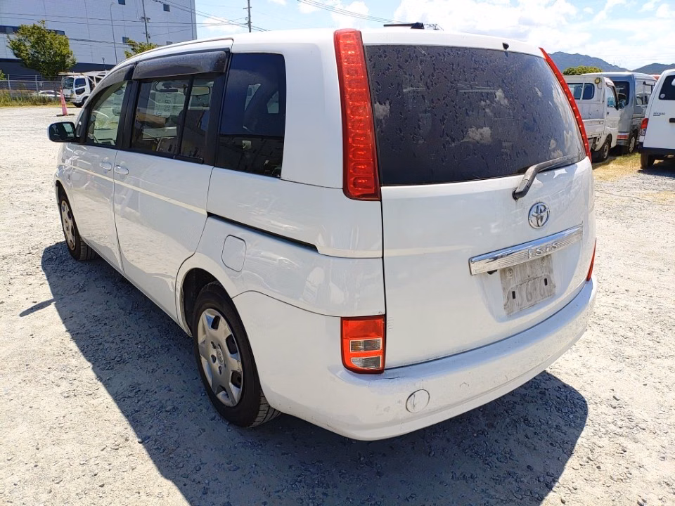 TOYOTA ISIS