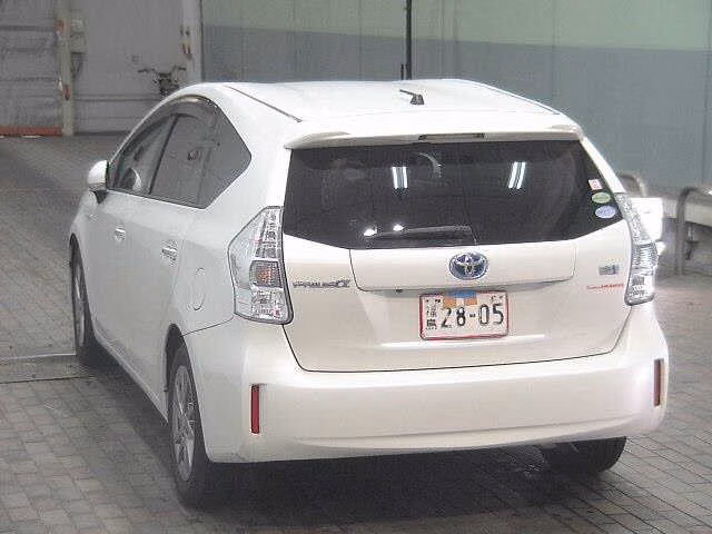 TOYOTA PRIUS ALPHA
