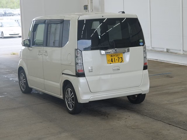 HONDA N-BOX