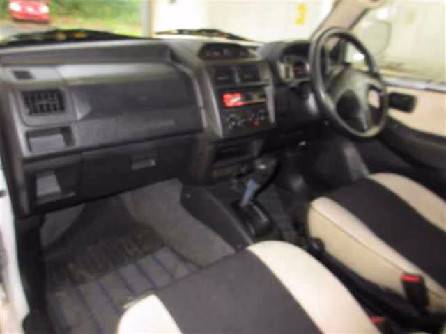 MITSUBISHI PAJERO MINI