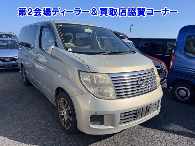 NISSAN ELGRAND