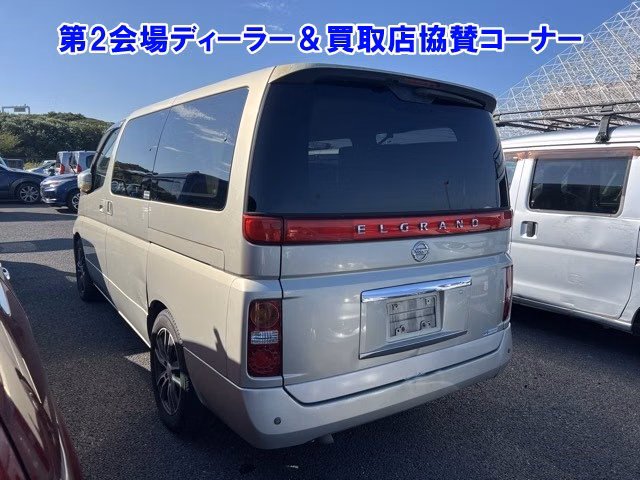 NISSAN ELGRAND