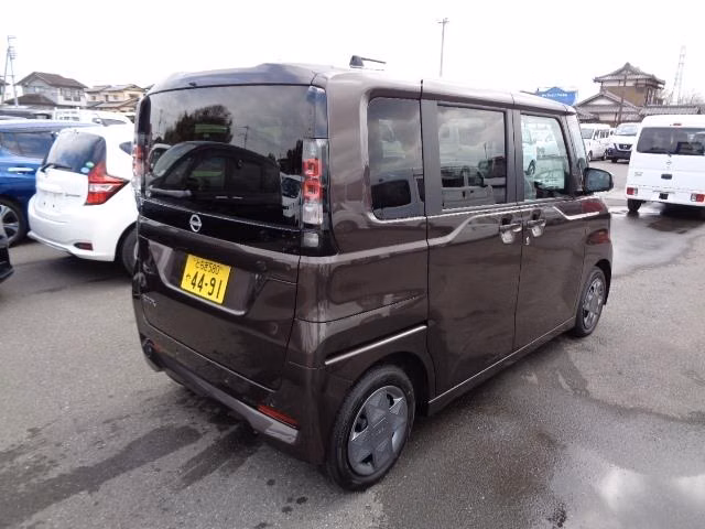 NISSAN ROOX
