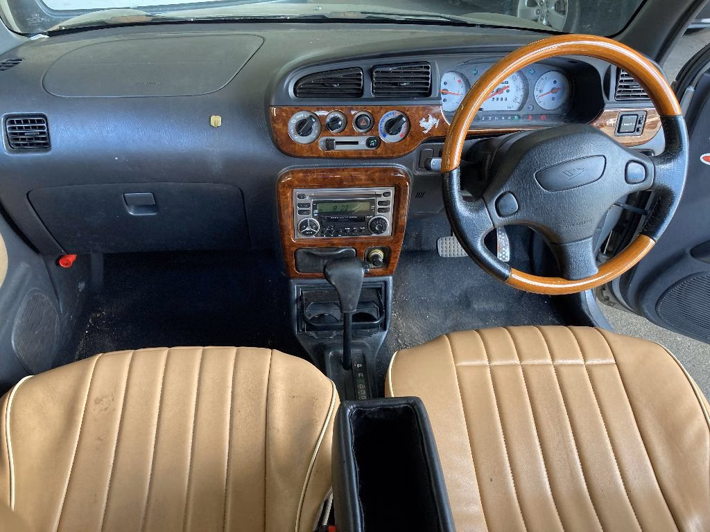 DAIHATSU MIRA GINO