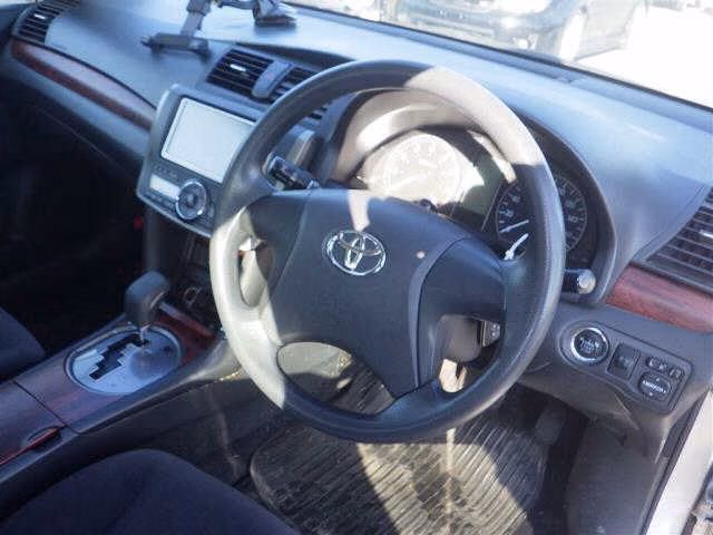 TOYOTA PREMIO