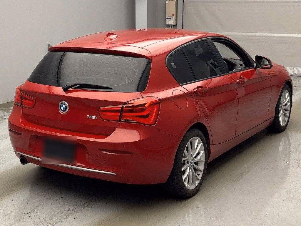 BMW 1-SERIES