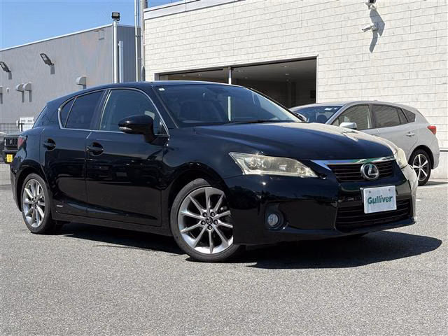 LEXUS CT200H