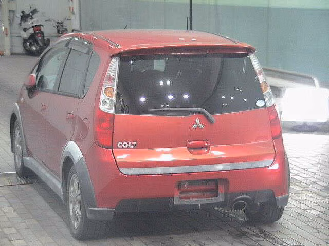 MITSUBISHI COLT