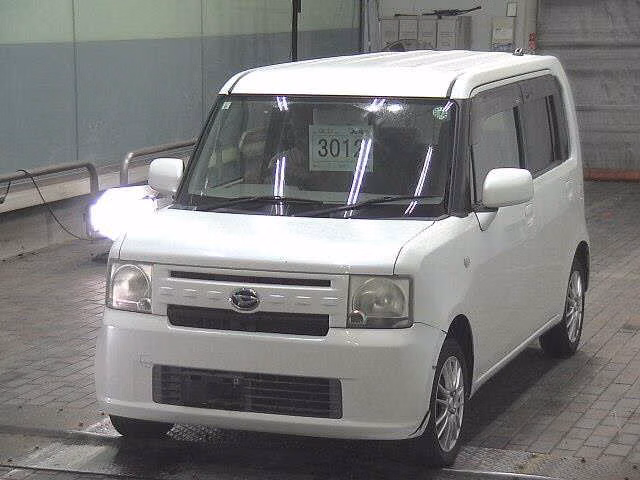 DAIHATSU MOVE CONTE