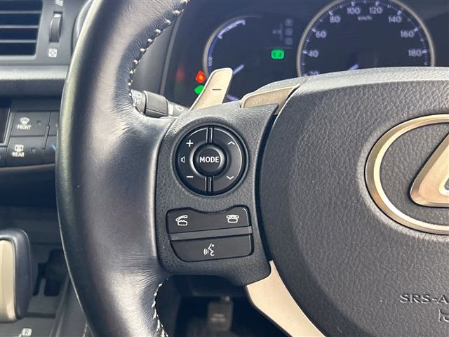 LEXUS CT200H