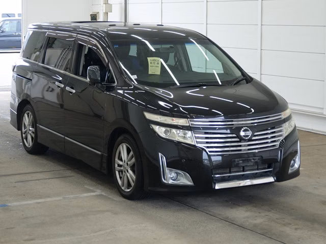 NISSAN ELGRAND