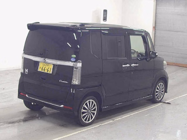 HONDA N-BOX