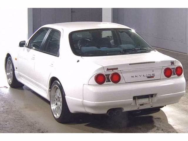 NISSAN SKYLINE GT-R