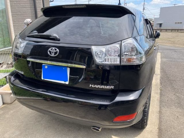 TOYOTA HARRIER