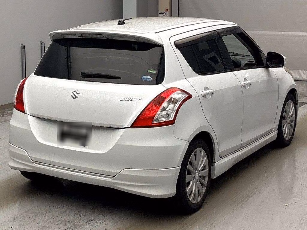 SUZUKI SWIFT