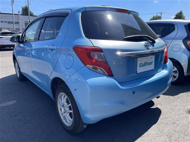 TOYOTA VITZ