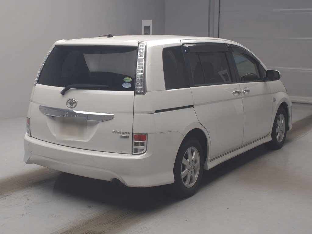 TOYOTA ISIS