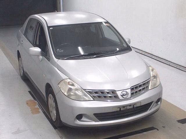 NISSAN TIIDA LATIO